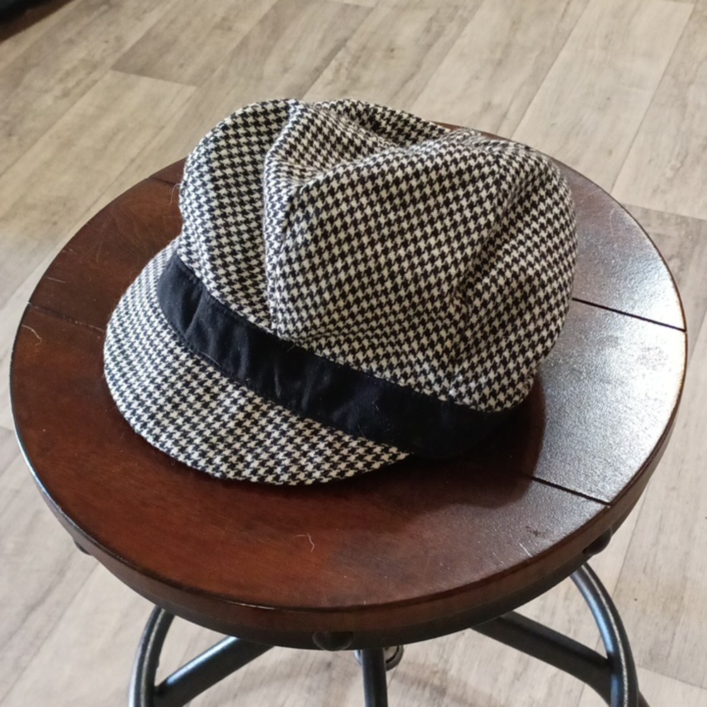 Womans Cap hat black White gray houndstooth Preppy Retro 80s 90s
